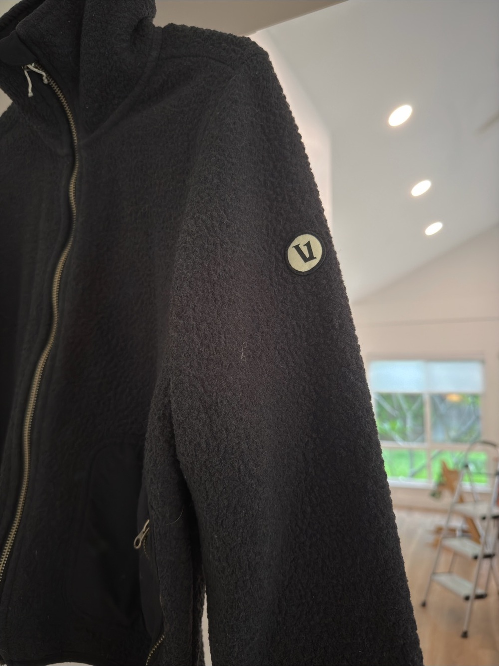 Vuori Alpine Sherpa Jacket Zip Up Size Small Dark Navy - Picture 2 of 3